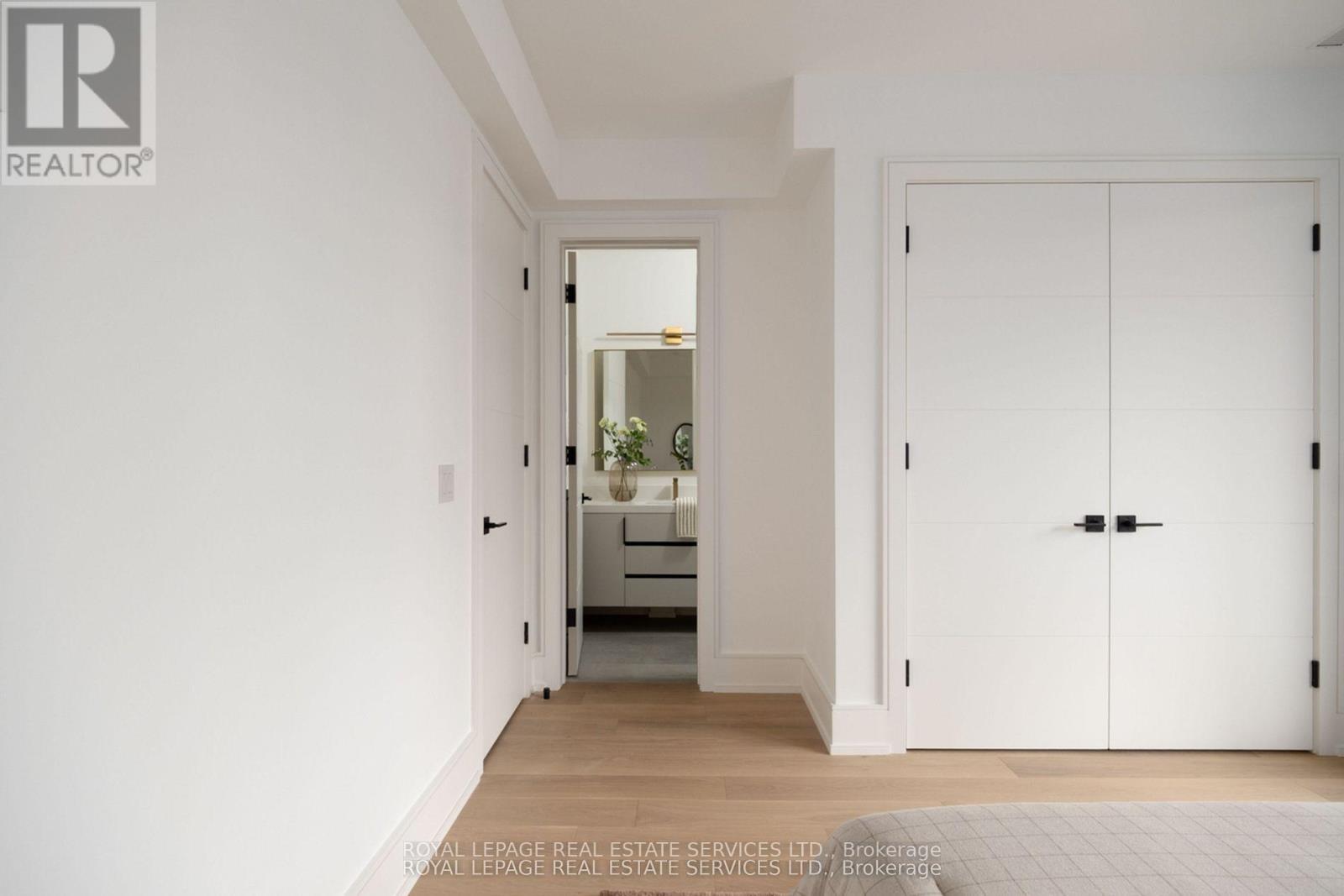 237 BEDFORD PARK AVENUE - Image 32