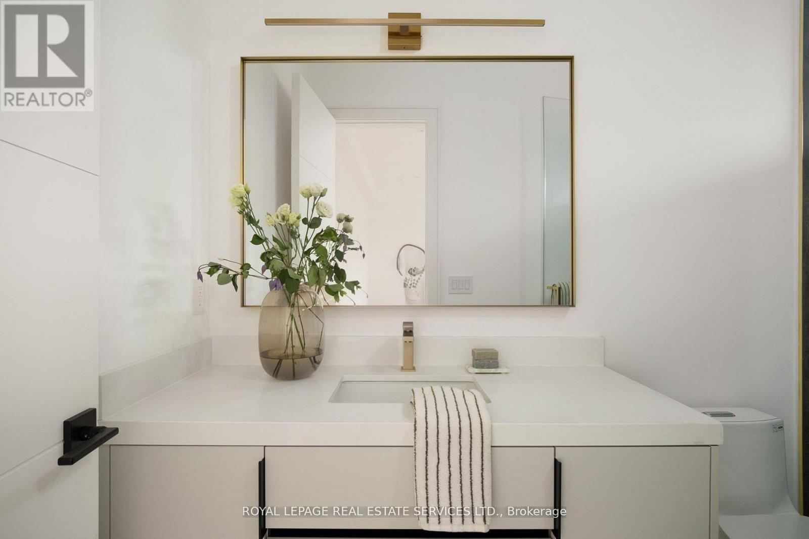 237 BEDFORD PARK AVENUE - Image 33
