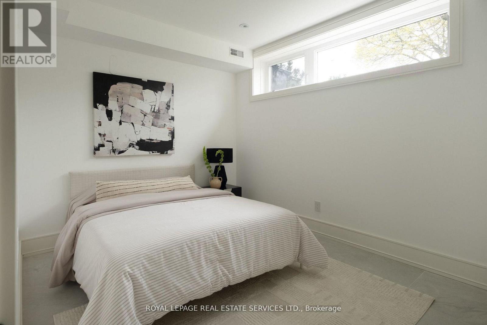 237 BEDFORD PARK AVENUE - Image 35