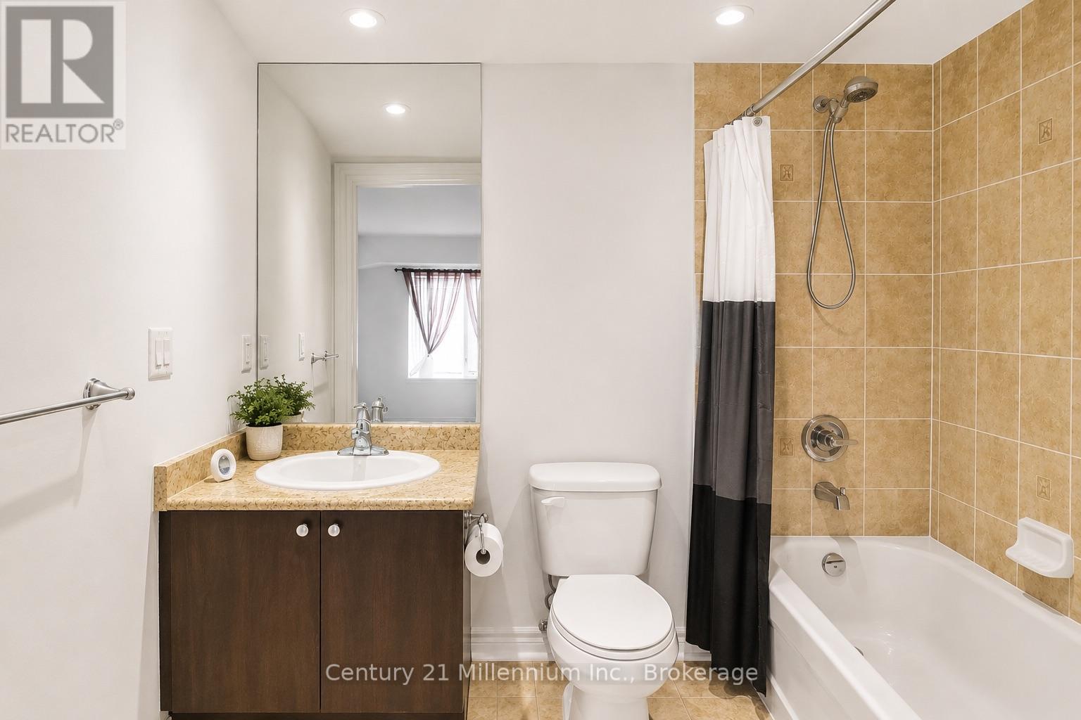 #204 10 BRANDY LANE DRIVE - 18