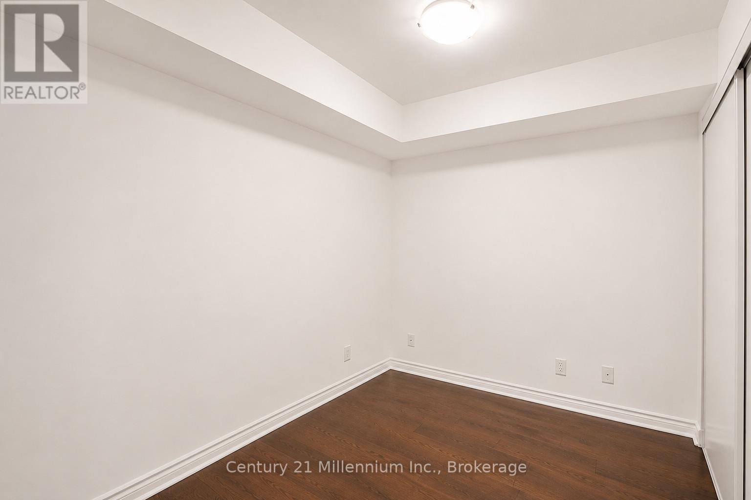 #204 10 BRANDY LANE DRIVE - 25