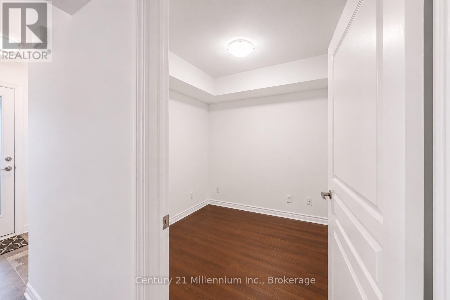 #204 10 BRANDY LANE DRIVE - 26