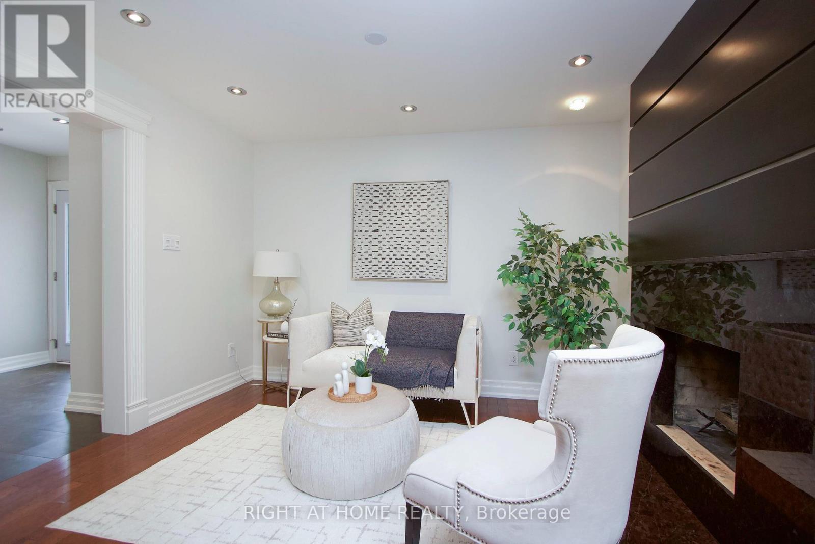 137 JOANNA CRESCENT - Image 8