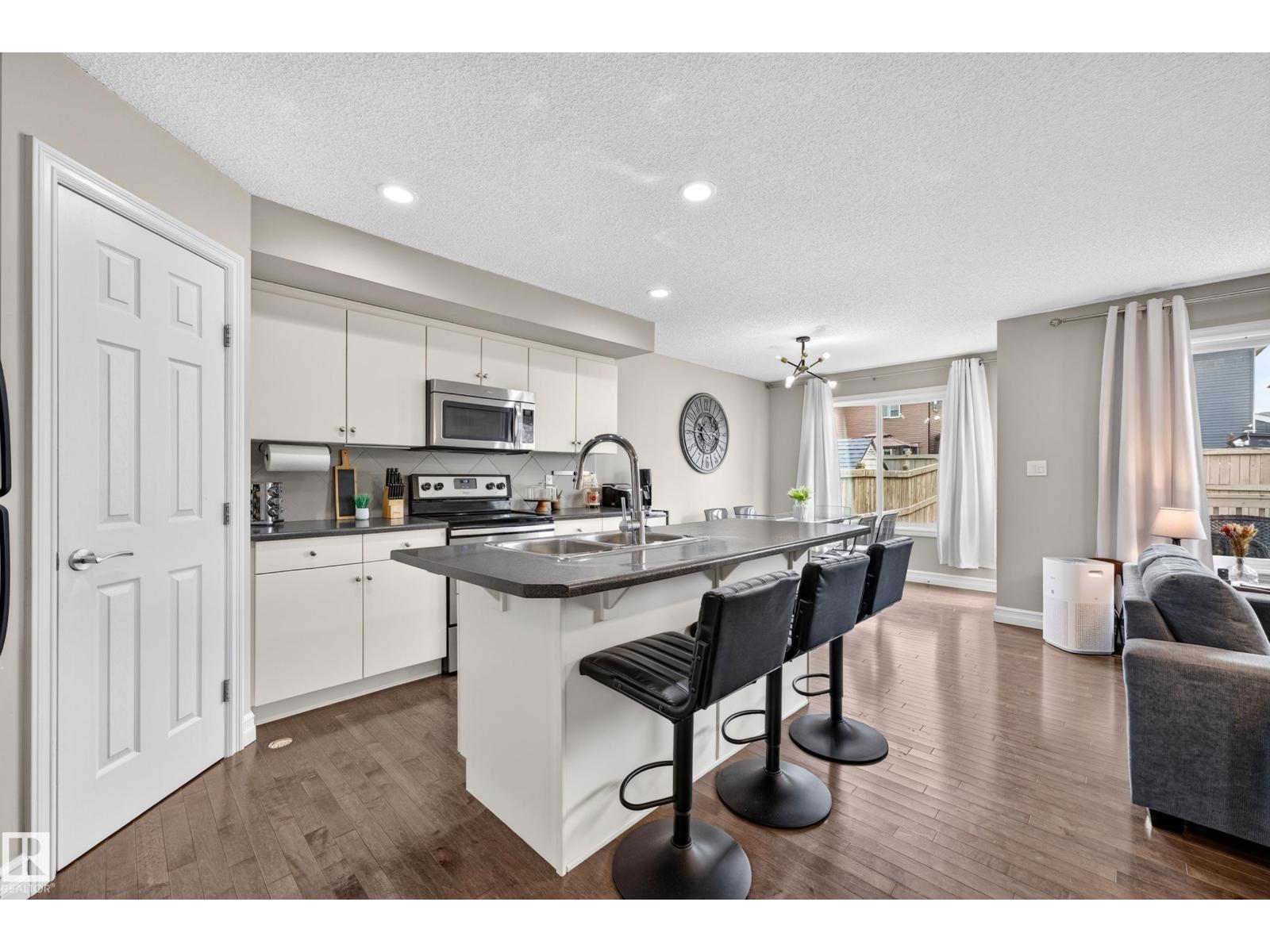16507 134 ST NW - 8