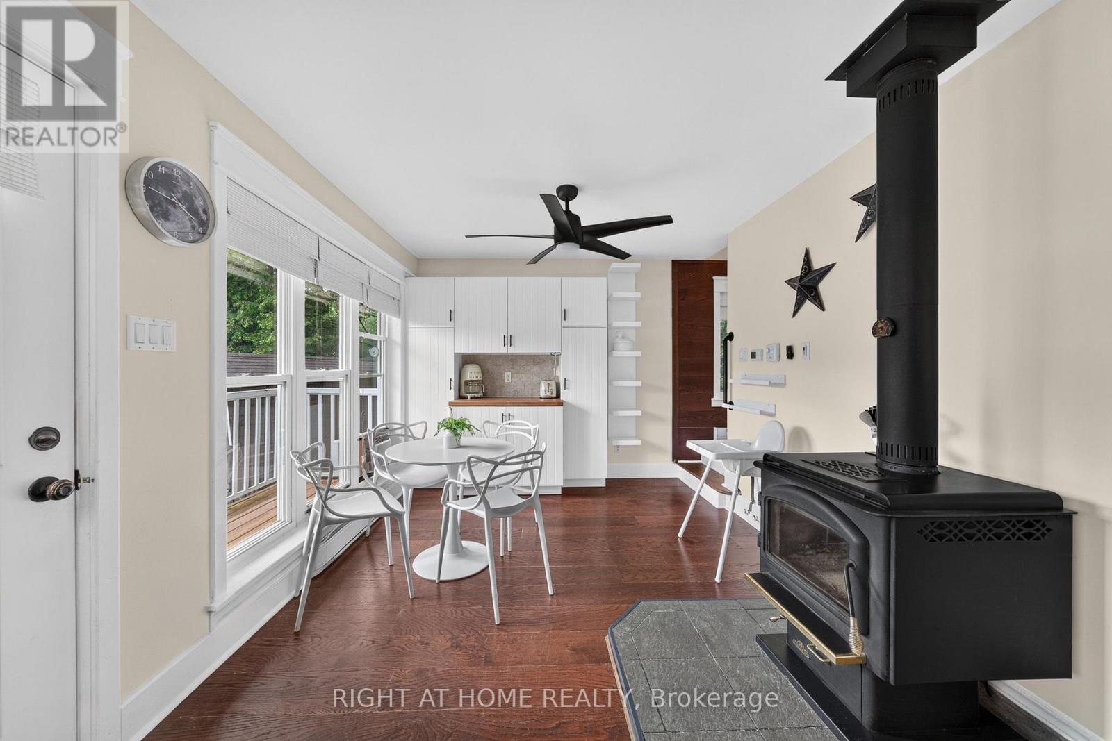 3583 RIVERDALE DRIVE - 16