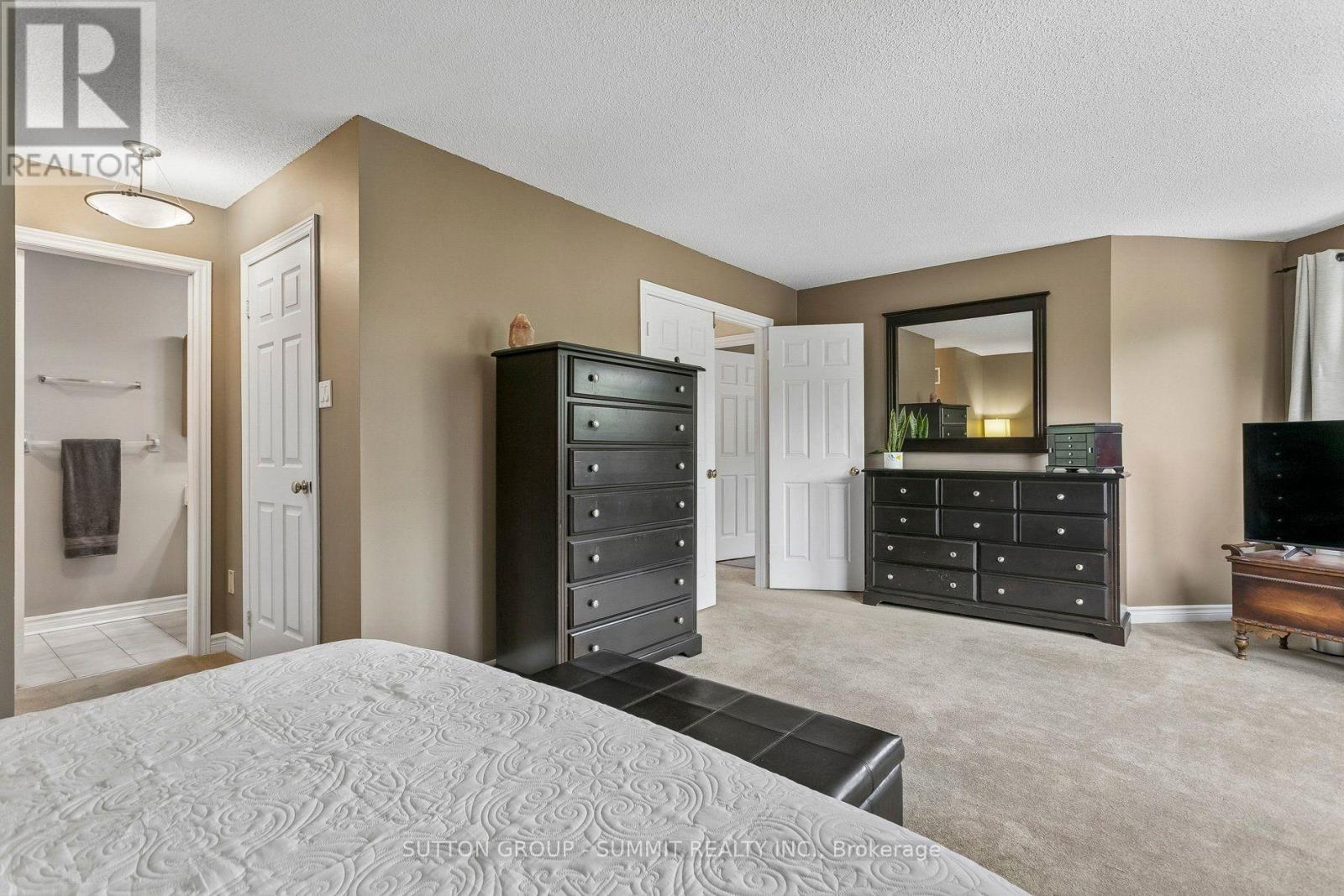 3176 DOVETAIL MEWS - Image 33
