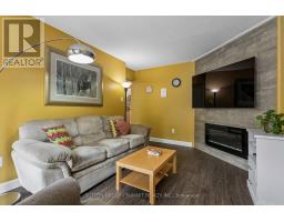 Kitchen - 3176 Dovetail Mews, Mississauga, ON L5L5K4 Photo 14