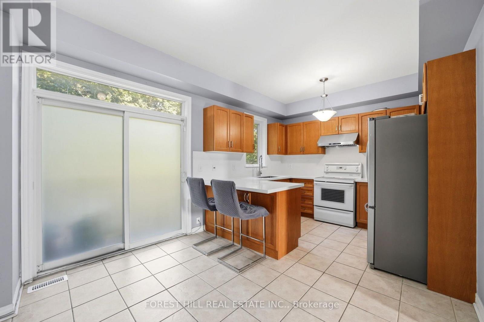 12 LAMBRINOS LANE - 11