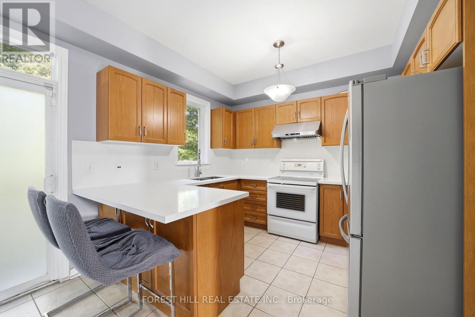 12 LAMBRINOS LANE - 12