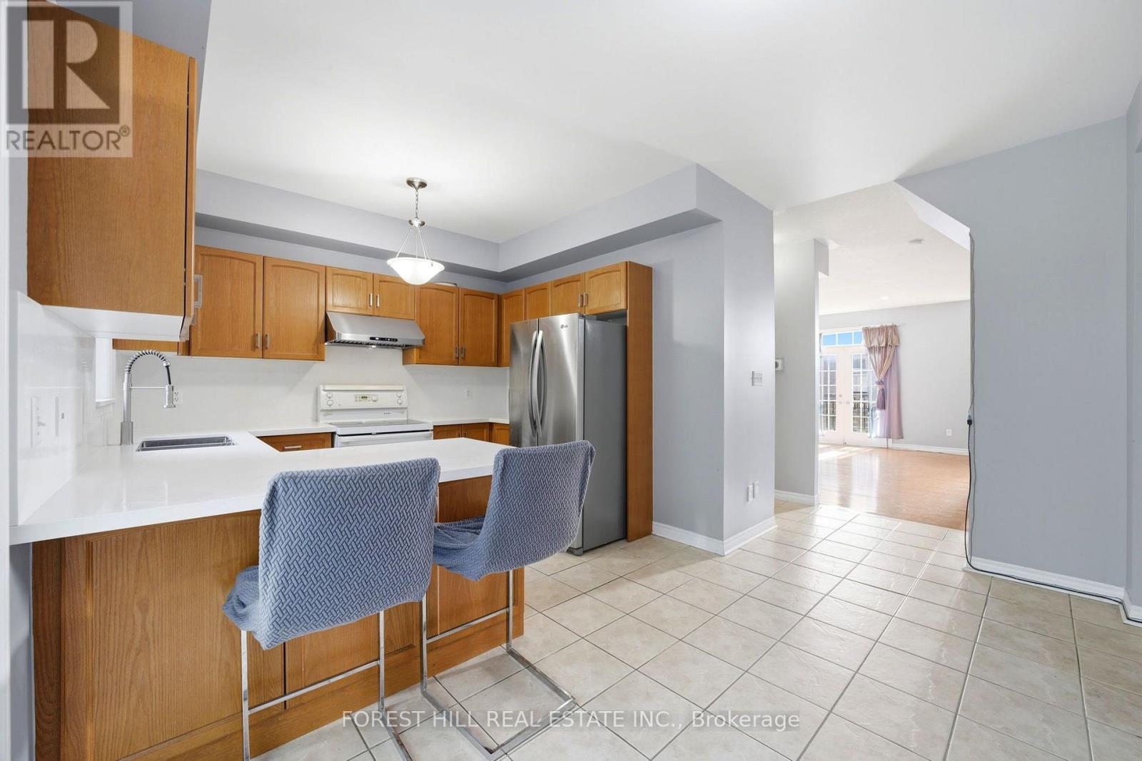 12 LAMBRINOS LANE - 15
