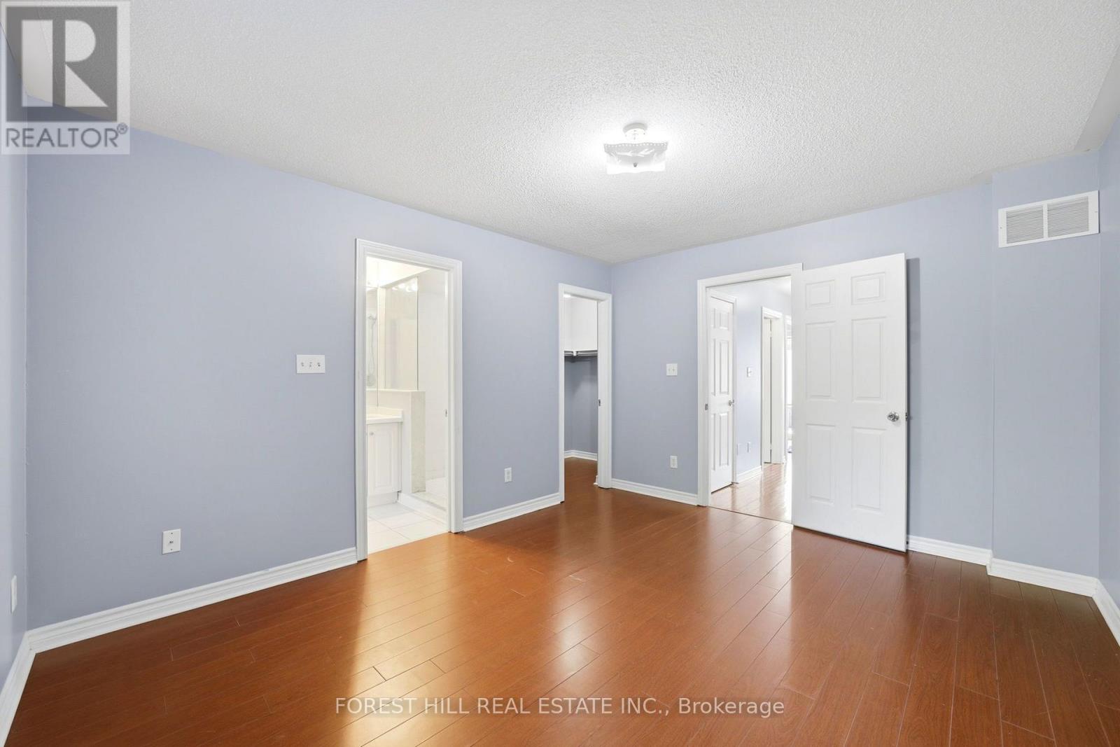 12 LAMBRINOS LANE - 20