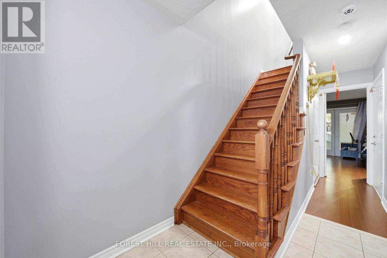 12 LAMBRINOS LANE - 6