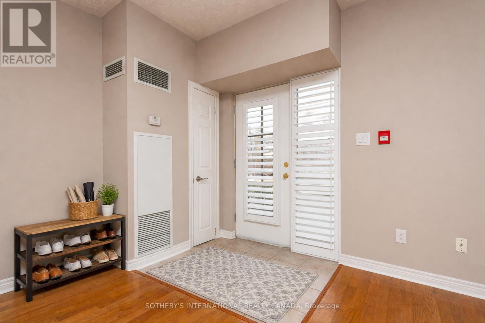 #108 3085 BLOOR STREET W - 4