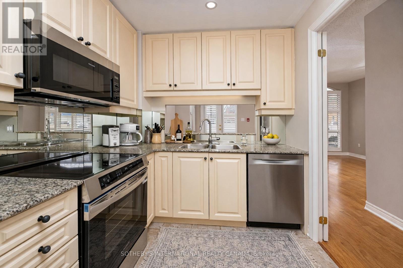 #108 3085 BLOOR STREET W - 7