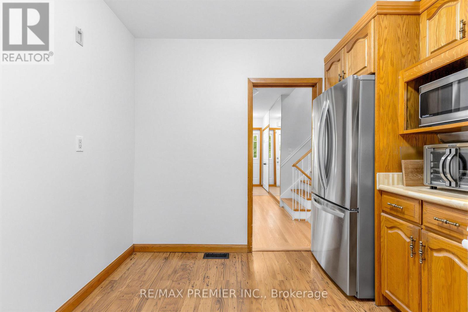 21 HALBADIER PLACE - 20