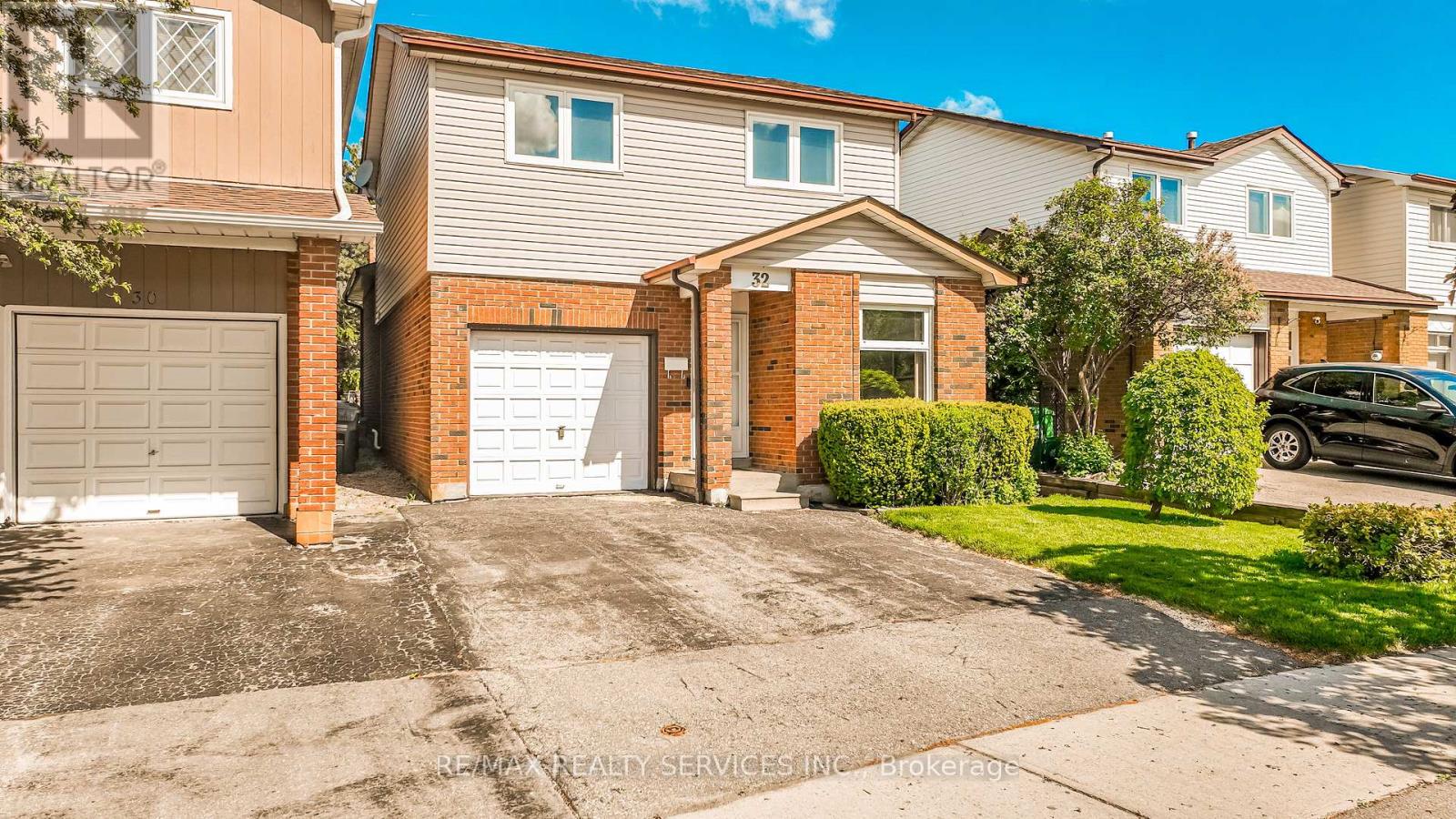 32 WINTERFOLD DRIVE - 3