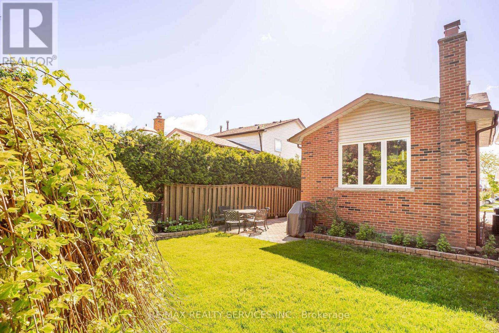 32 WINTERFOLD DRIVE - Image 33