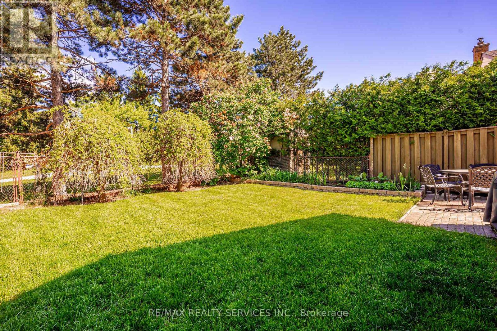 32 WINTERFOLD DRIVE - Image 35