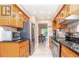 32 Winterfold Drive, Brampton, ON L6V3T2 Photo 11