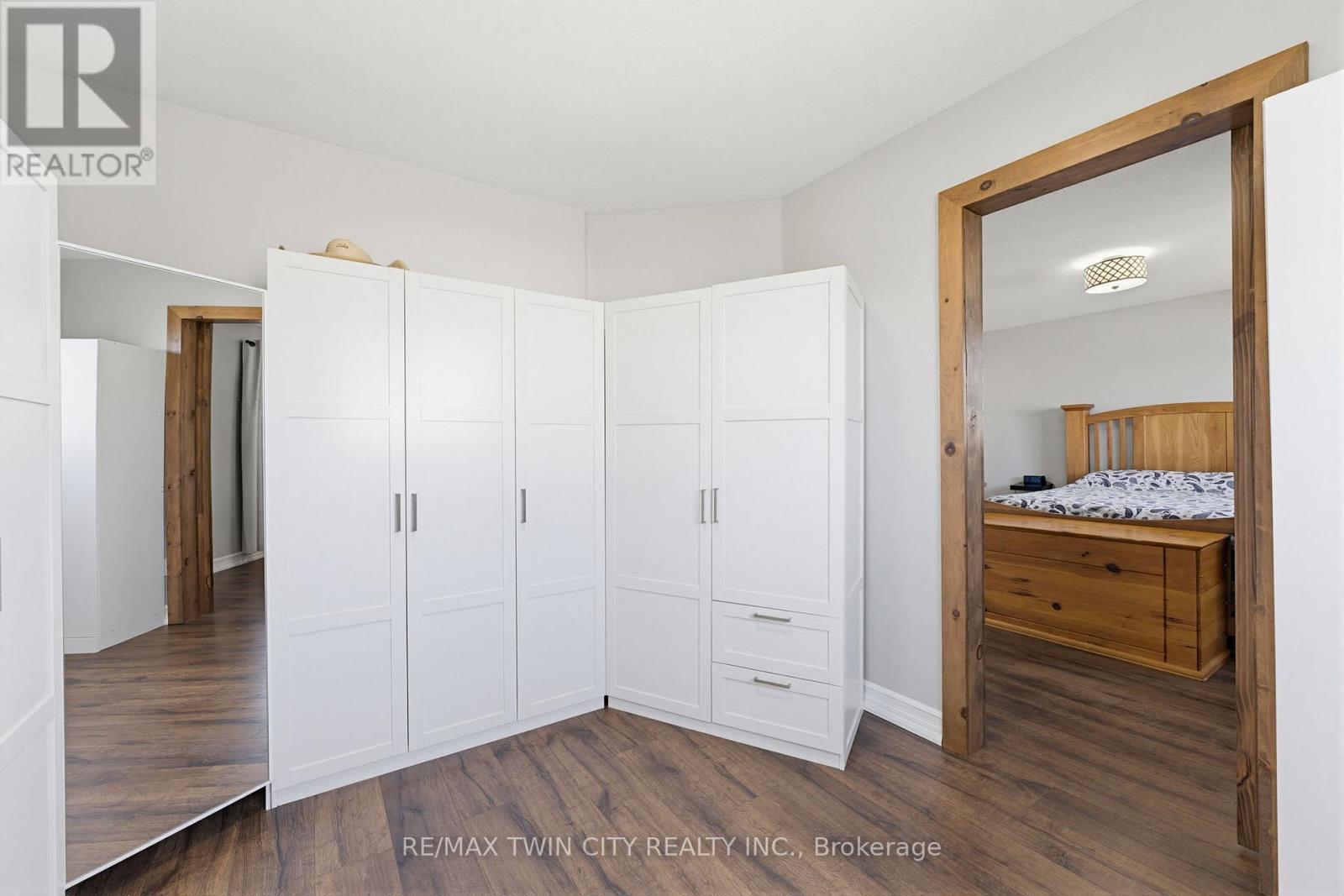 60 ST PATRICK'S DRIVE - 16