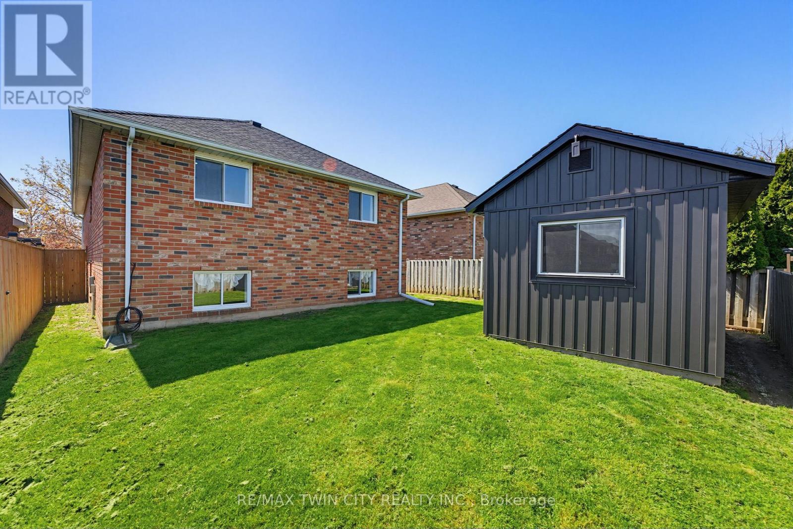 60 ST PATRICK'S DRIVE - 31