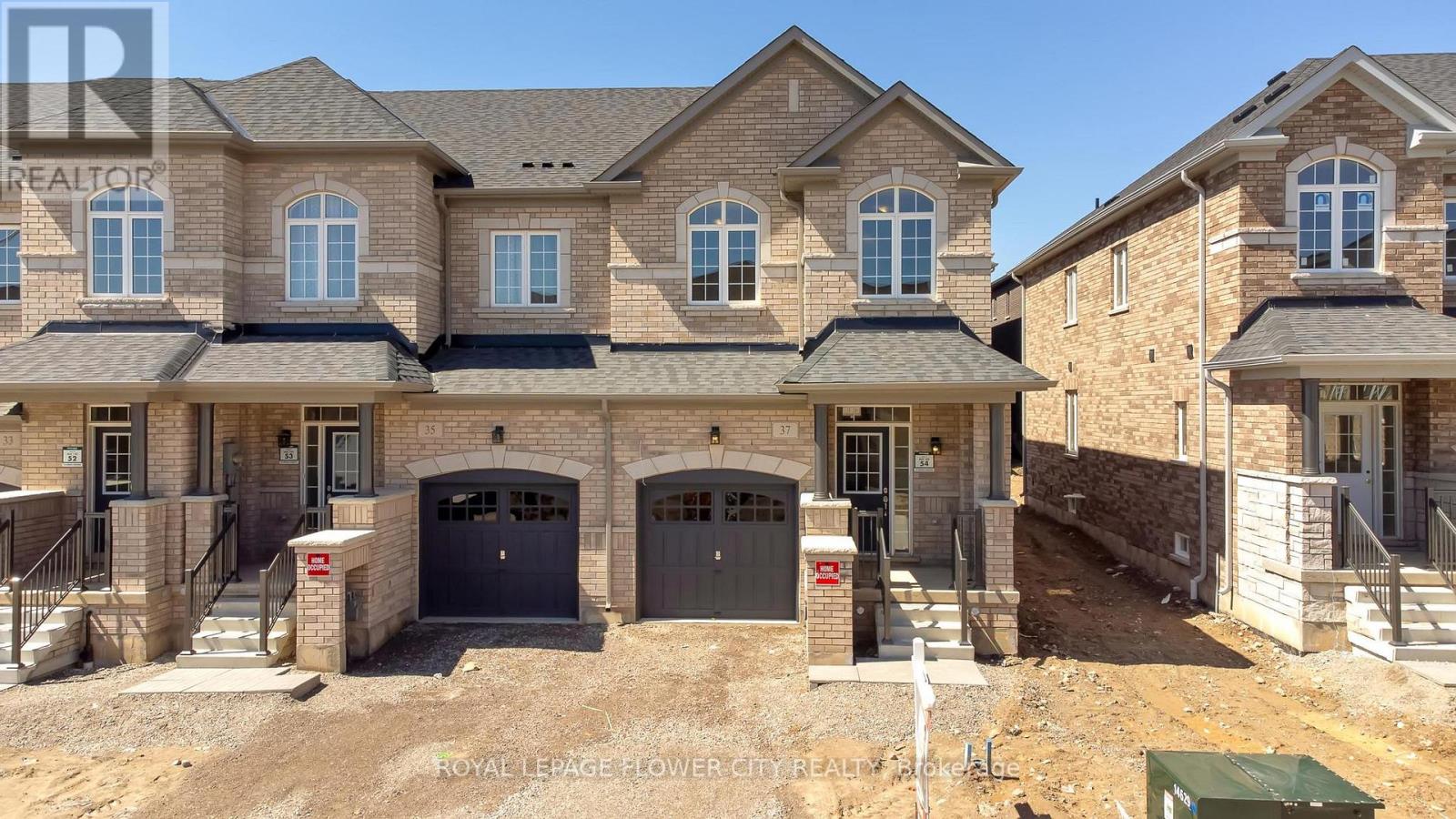 37 GLEDHILL CRESCENT - 4