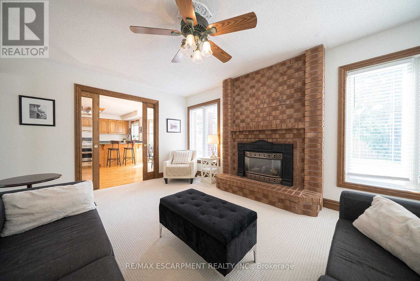 42 MUIRHEAD CRESCENT - 17