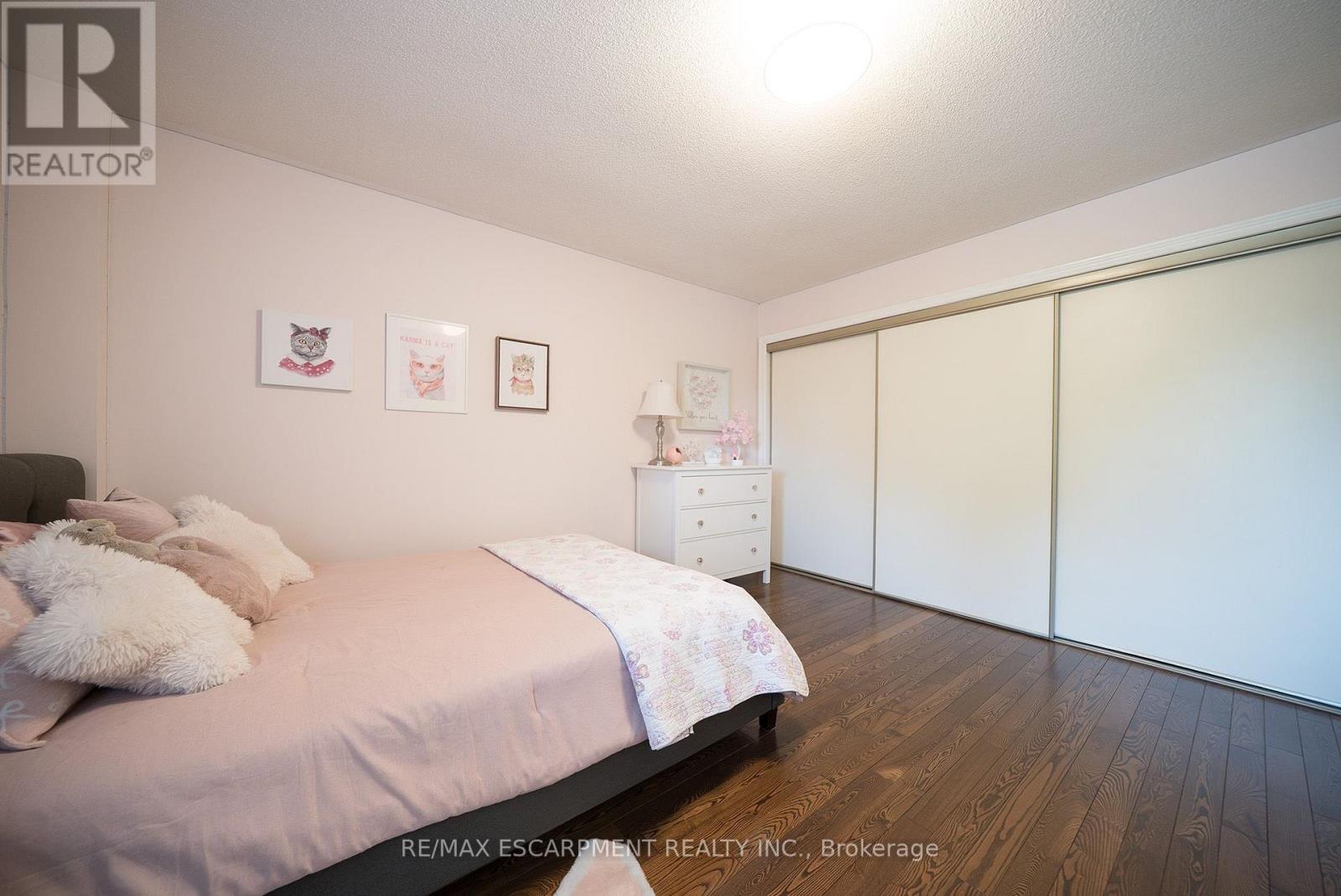 42 MUIRHEAD CRESCENT - 26