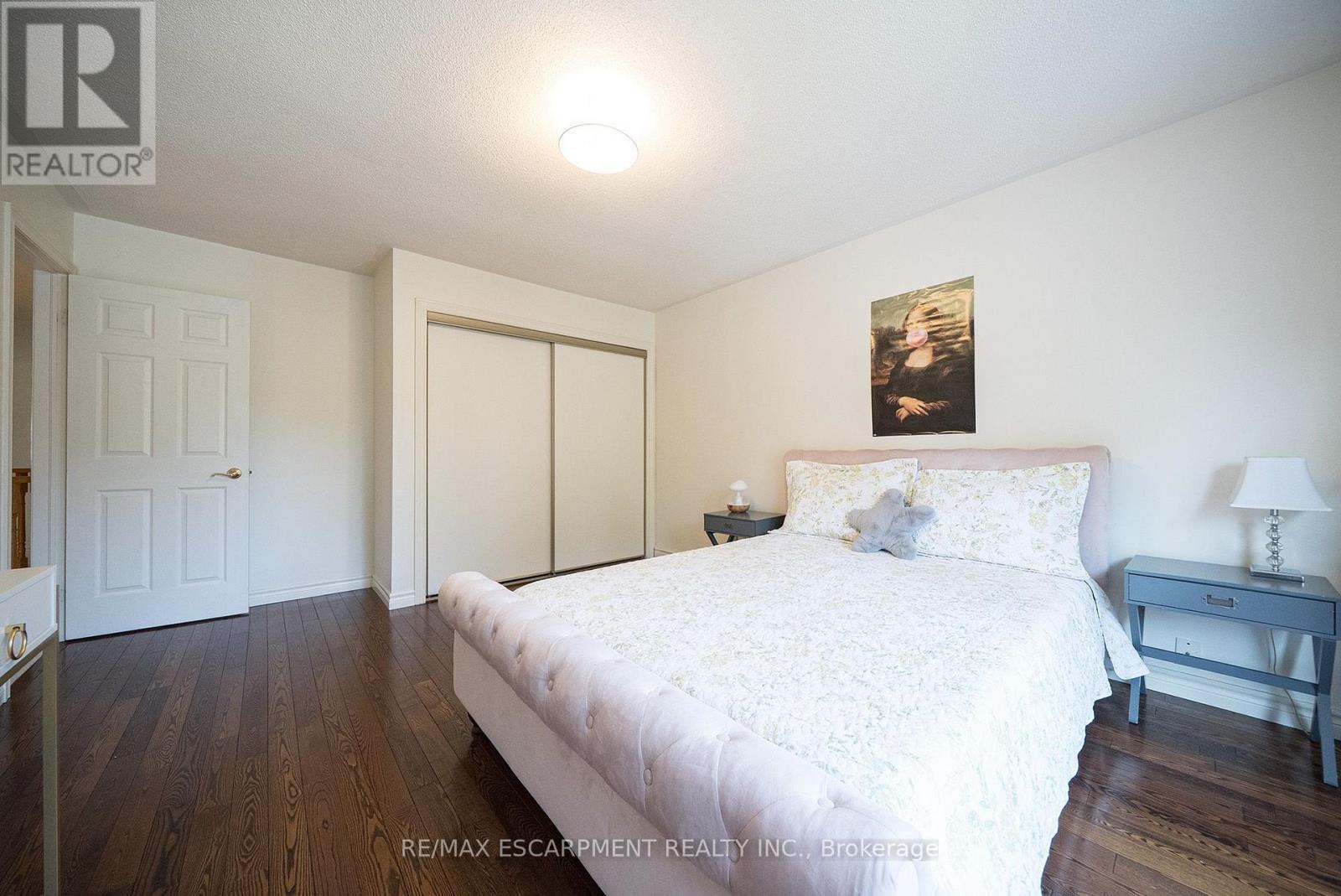 42 MUIRHEAD CRESCENT - 35