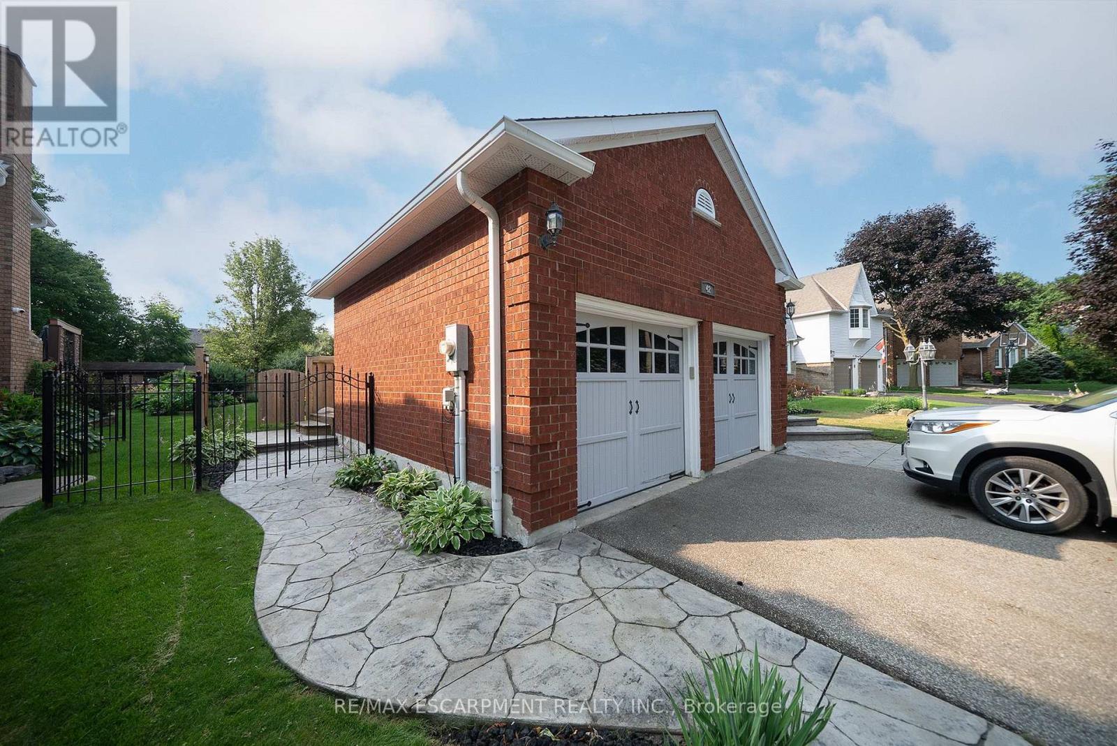 42 MUIRHEAD CRESCENT - 4