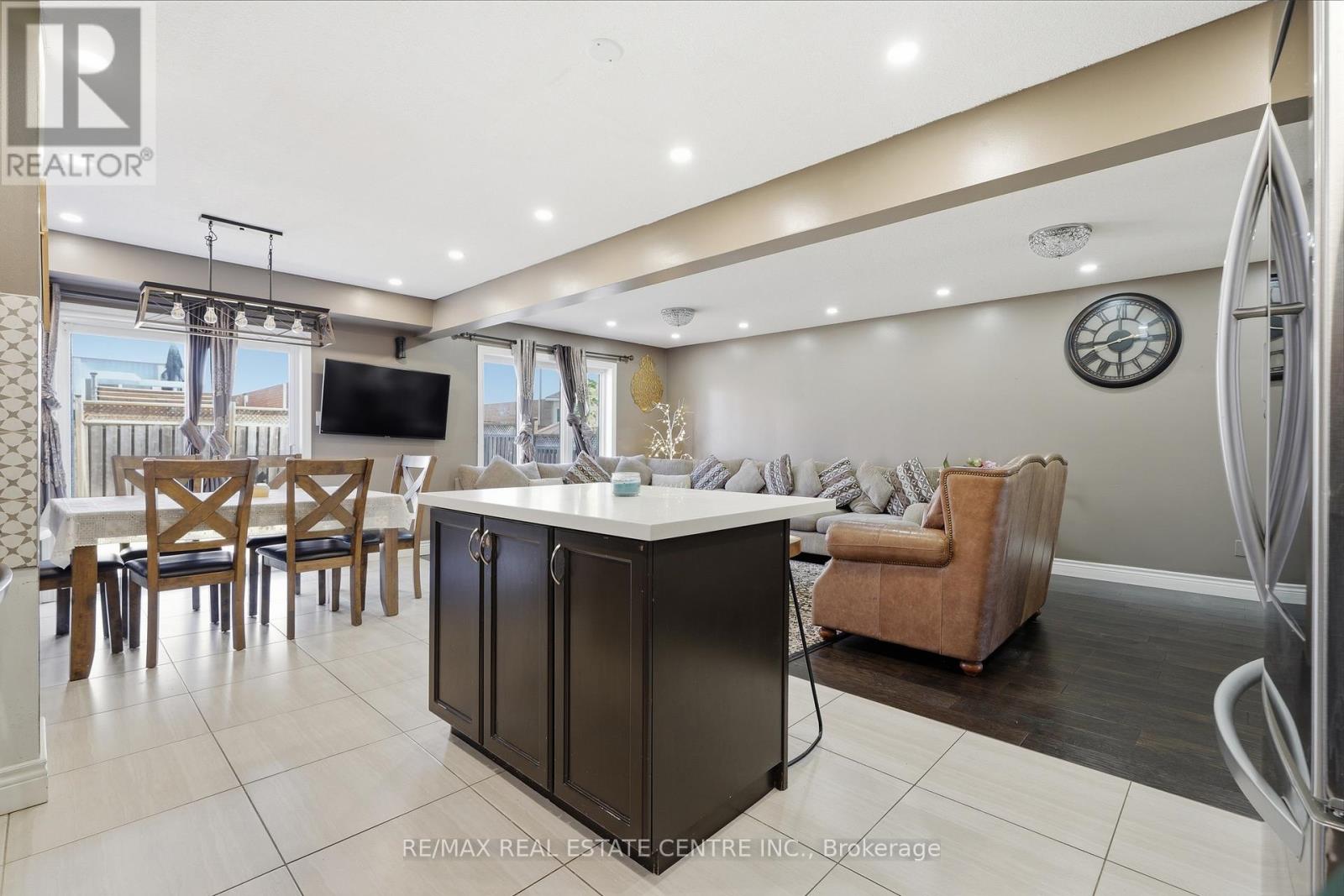 110 GREEN GATE BOULEVARD - 17