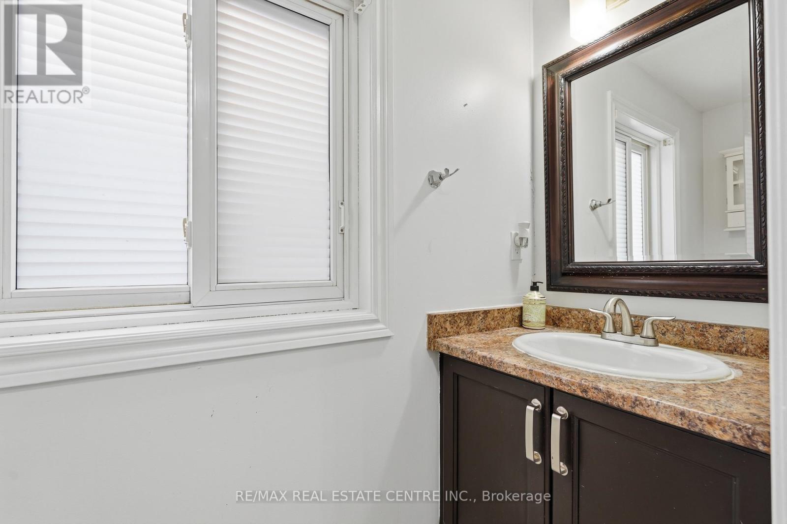110 GREEN GATE BOULEVARD - Image 18