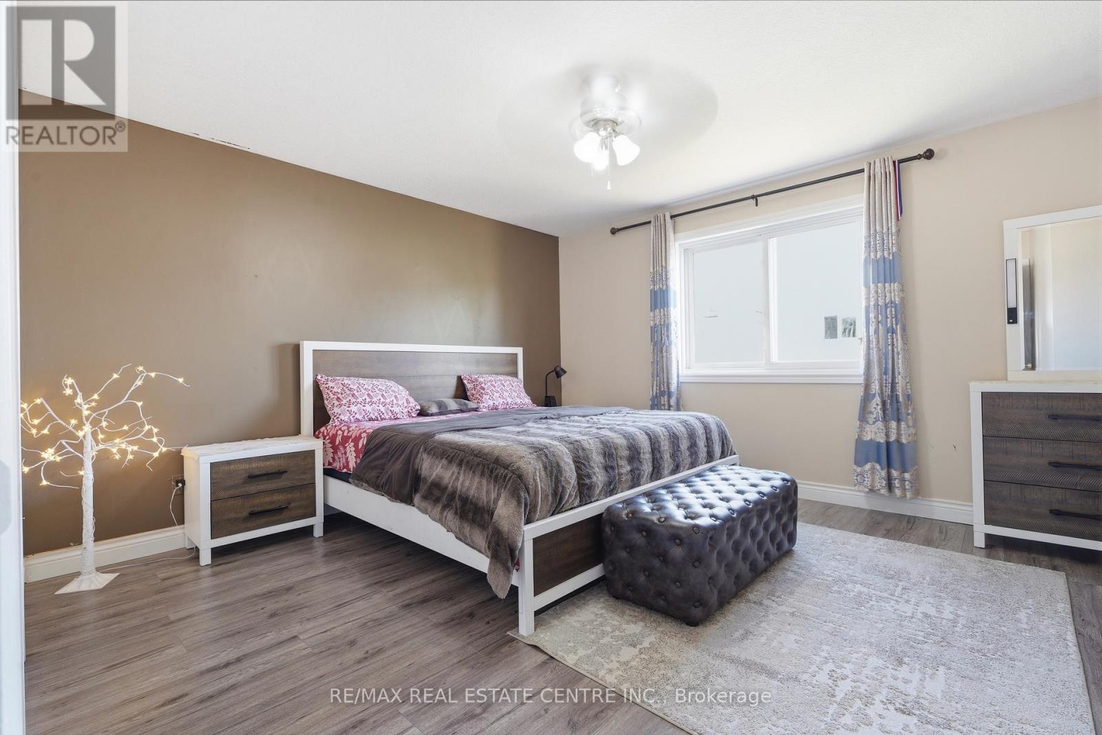 110 GREEN GATE BOULEVARD - Image 28