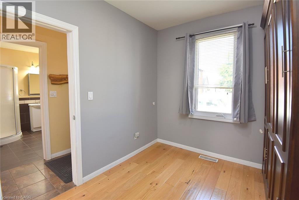 180 PROVINCE Street N - 21