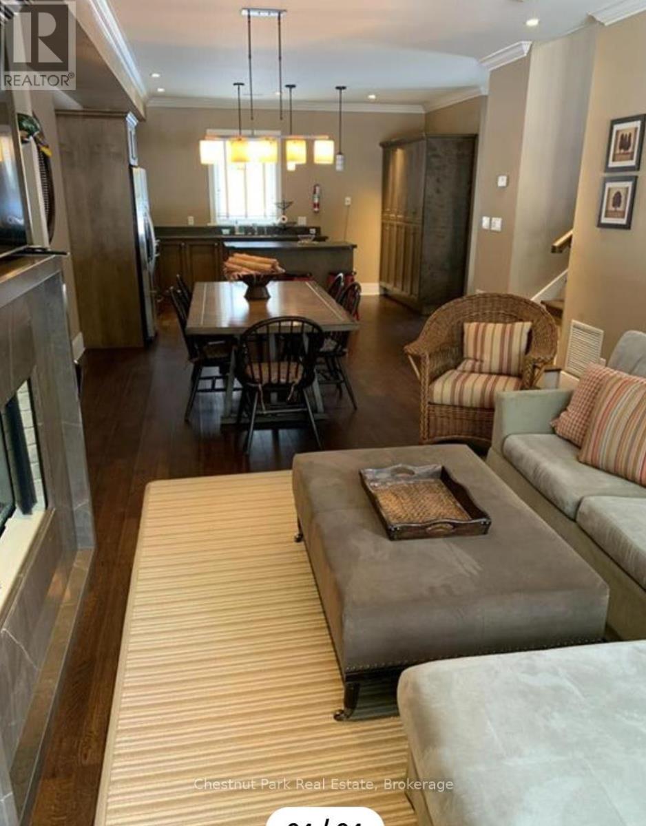 #11 301 EMERALD HILLS COURT - 21