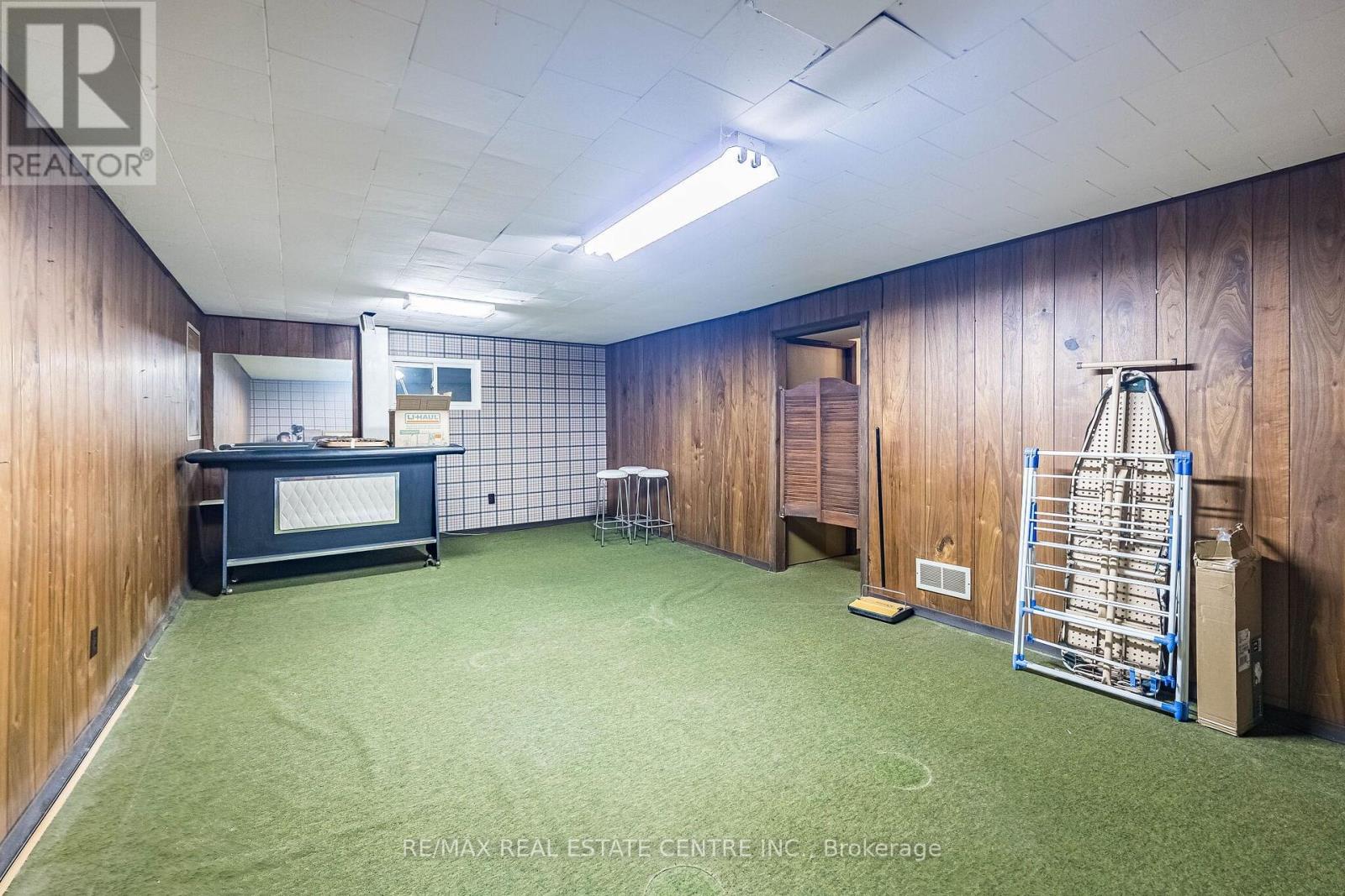 940 BLOOR STREET - 43