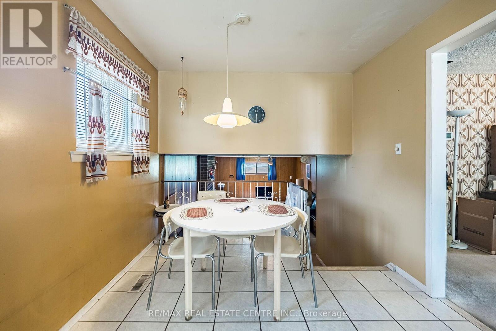 940 BLOOR STREET - 13