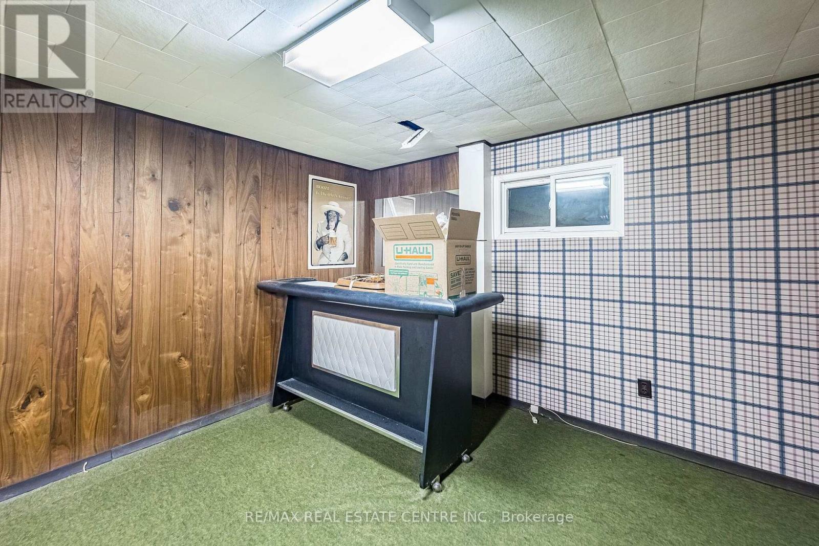 940 BLOOR STREET - 45
