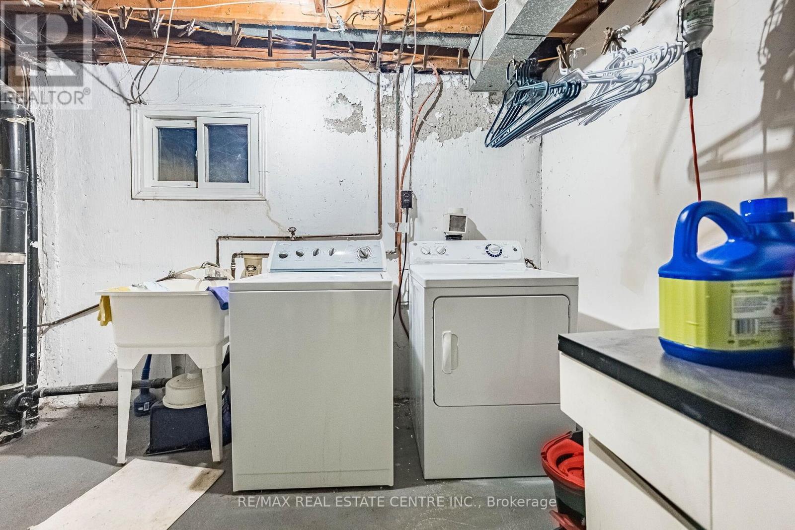 940 BLOOR STREET - 46