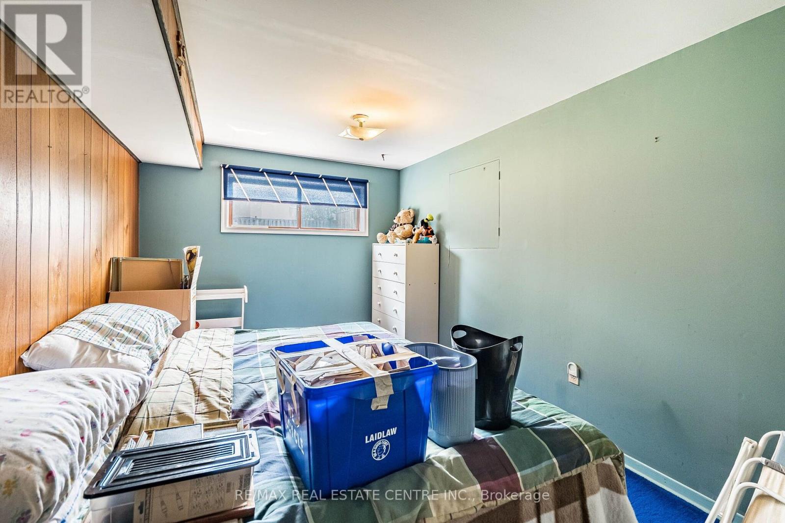 940 BLOOR STREET - 35