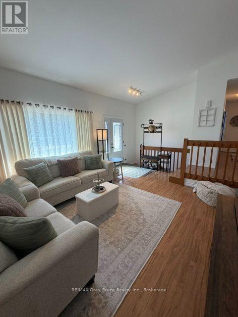 320 8TH \'A\' AVENUE E - 10