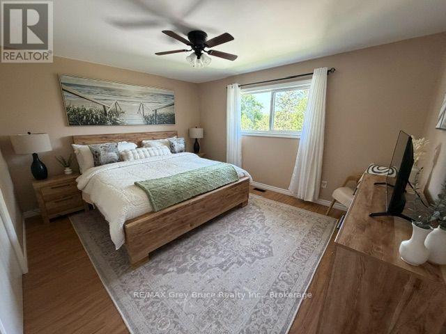 320 8TH \'A\' AVENUE E - 22