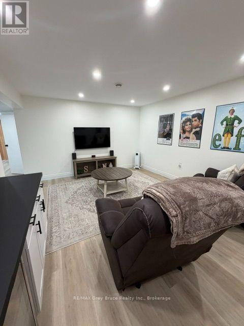 320 8TH \'A\' AVENUE E - 37