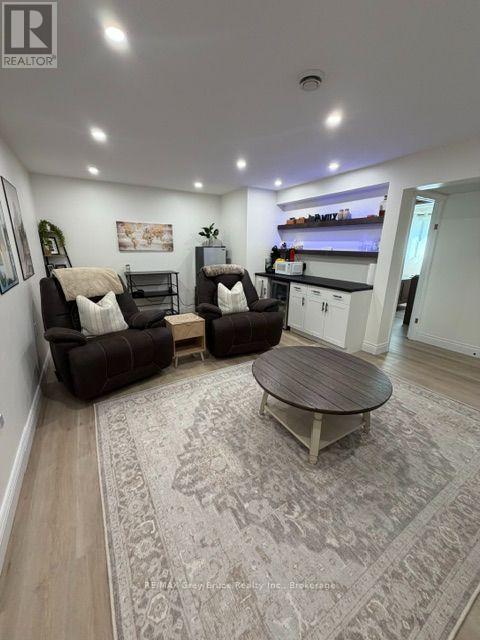 320 8TH \'A\' AVENUE E - 35