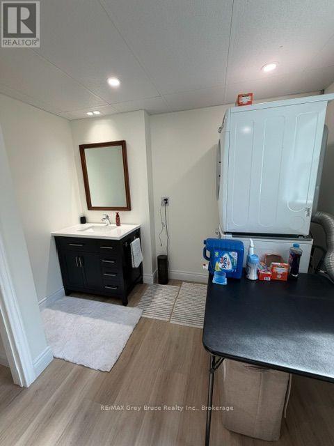 320 8TH \'A\' AVENUE E - 39