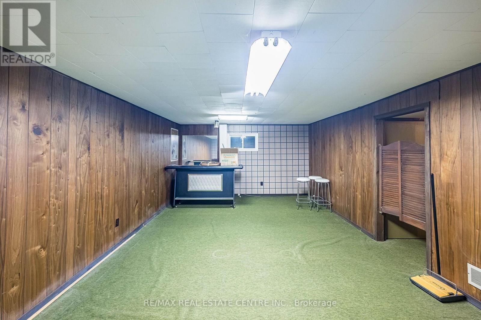 940 BLOOR STREET - 42