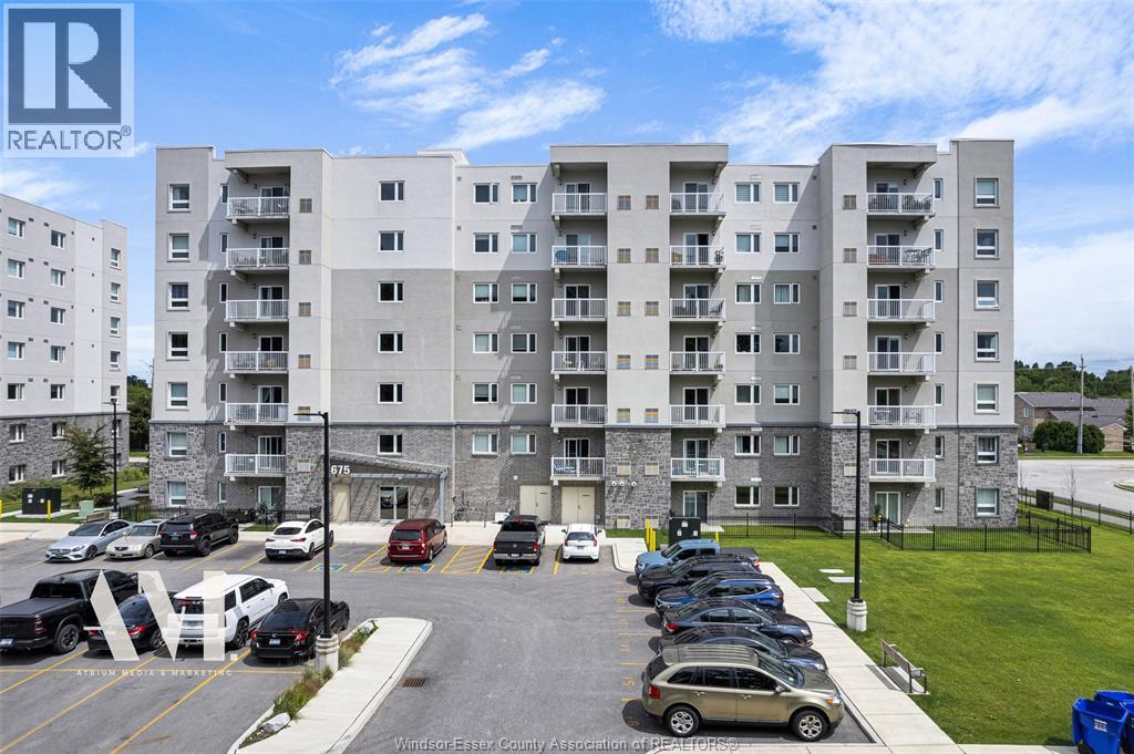 #106 1675 BANWELL ROAD - Image 3