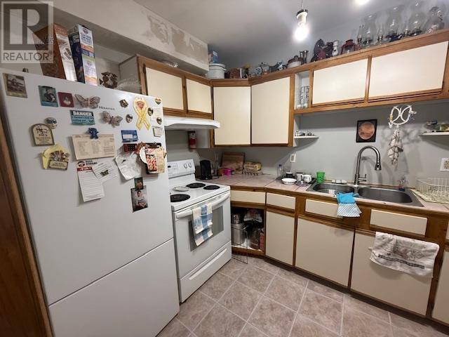 257 John ST - 4