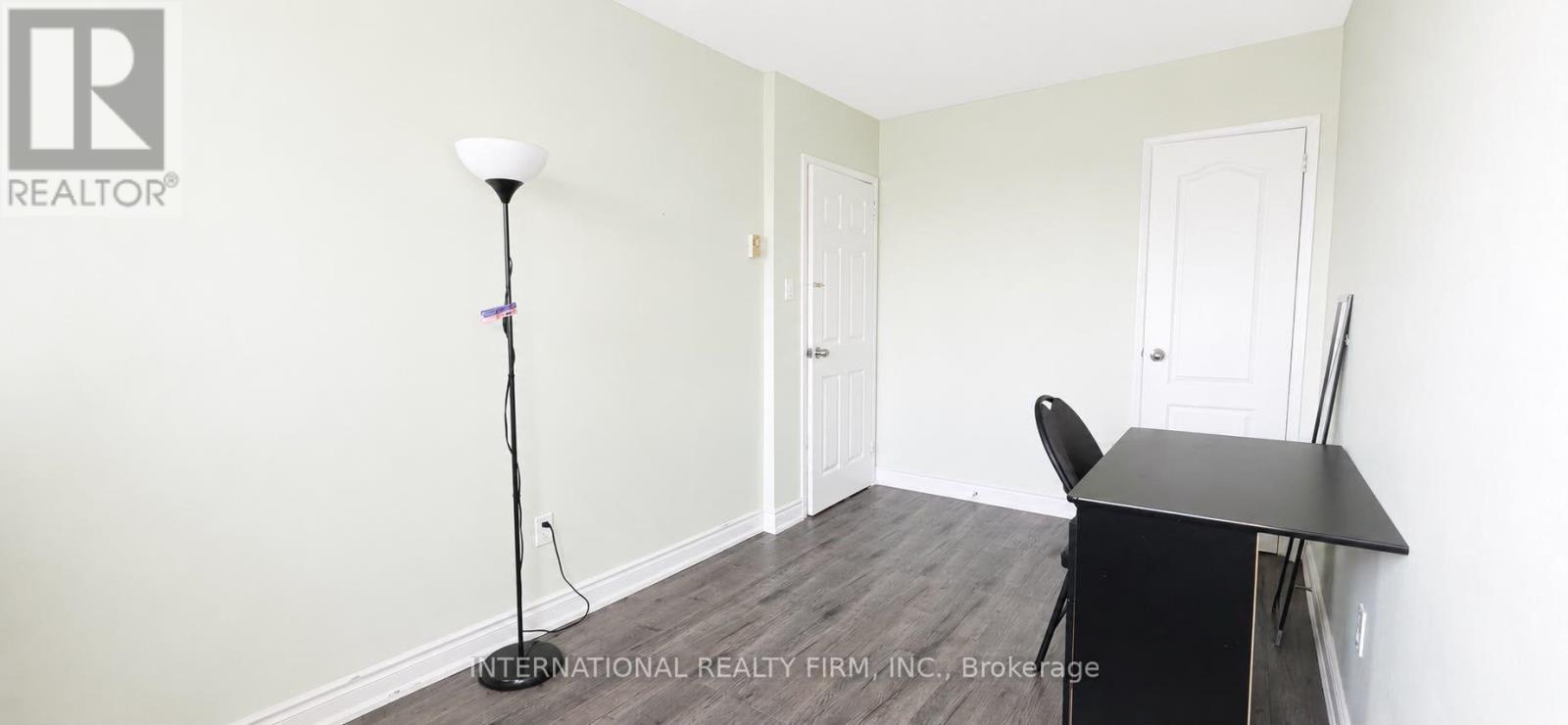 #308 40 SUNNY GLENWAY - 18