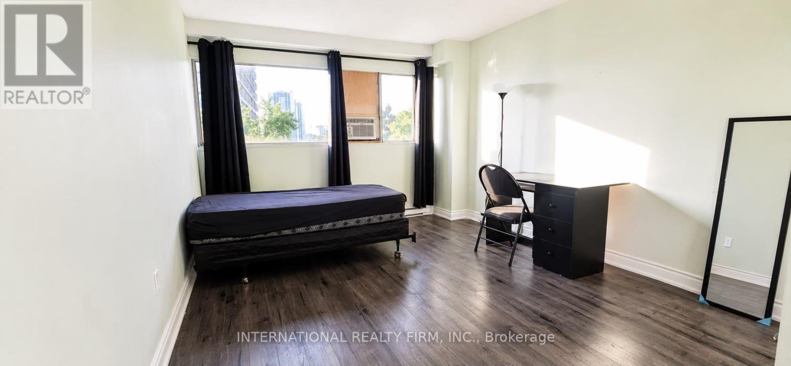 #308 40 SUNNY GLENWAY - 22